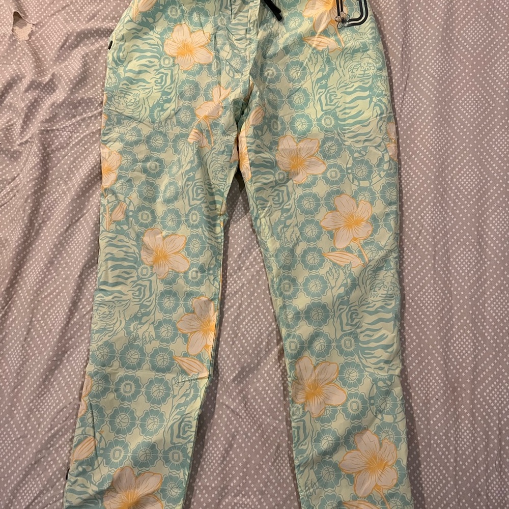 Men’s Overtime Floral Patterned Pants - size SM